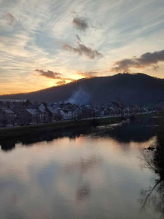 Entre Meuse Et Foret Revin  Exterior foto