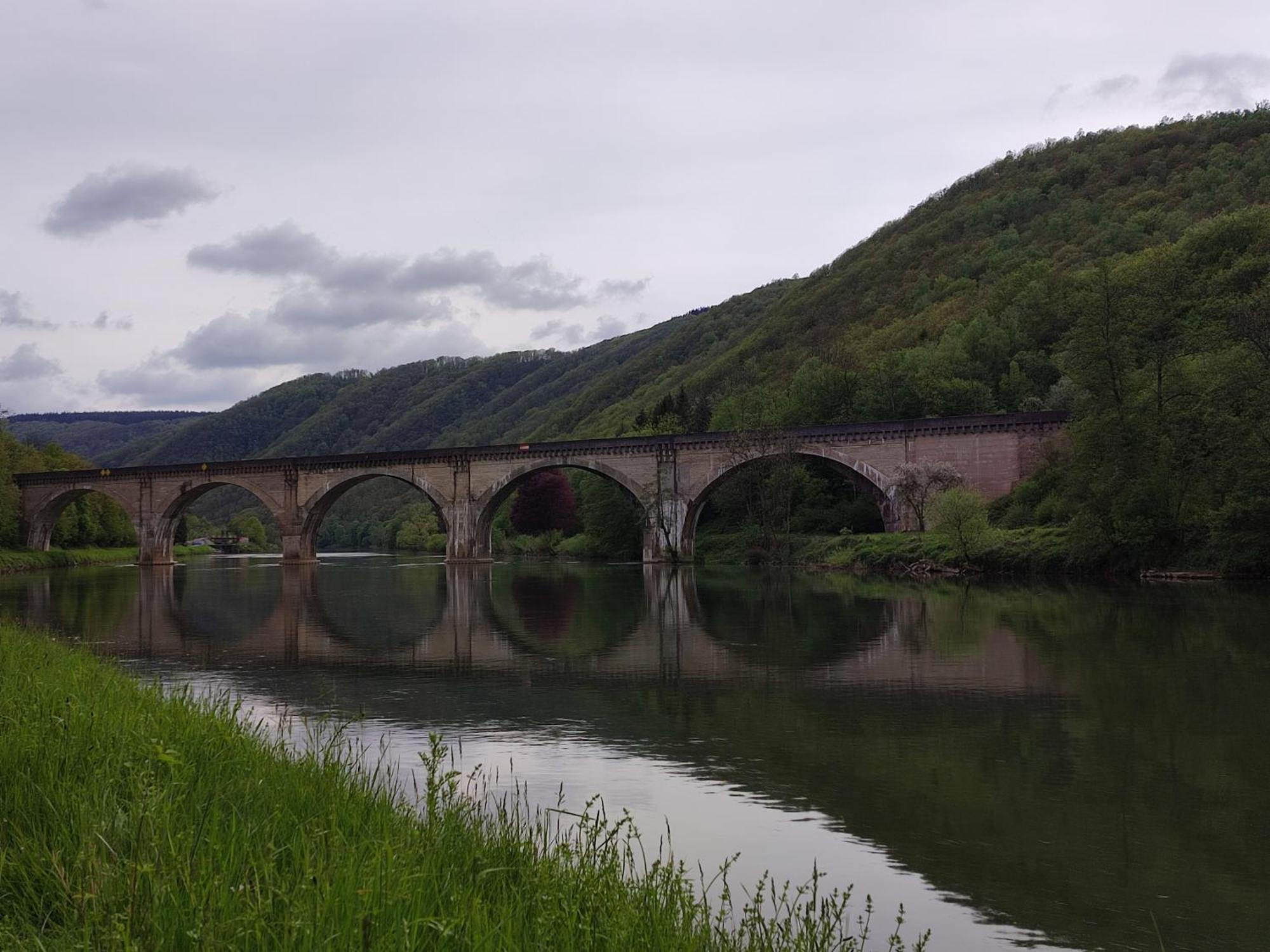 Entre Meuse Et Foret Revin  Exterior foto