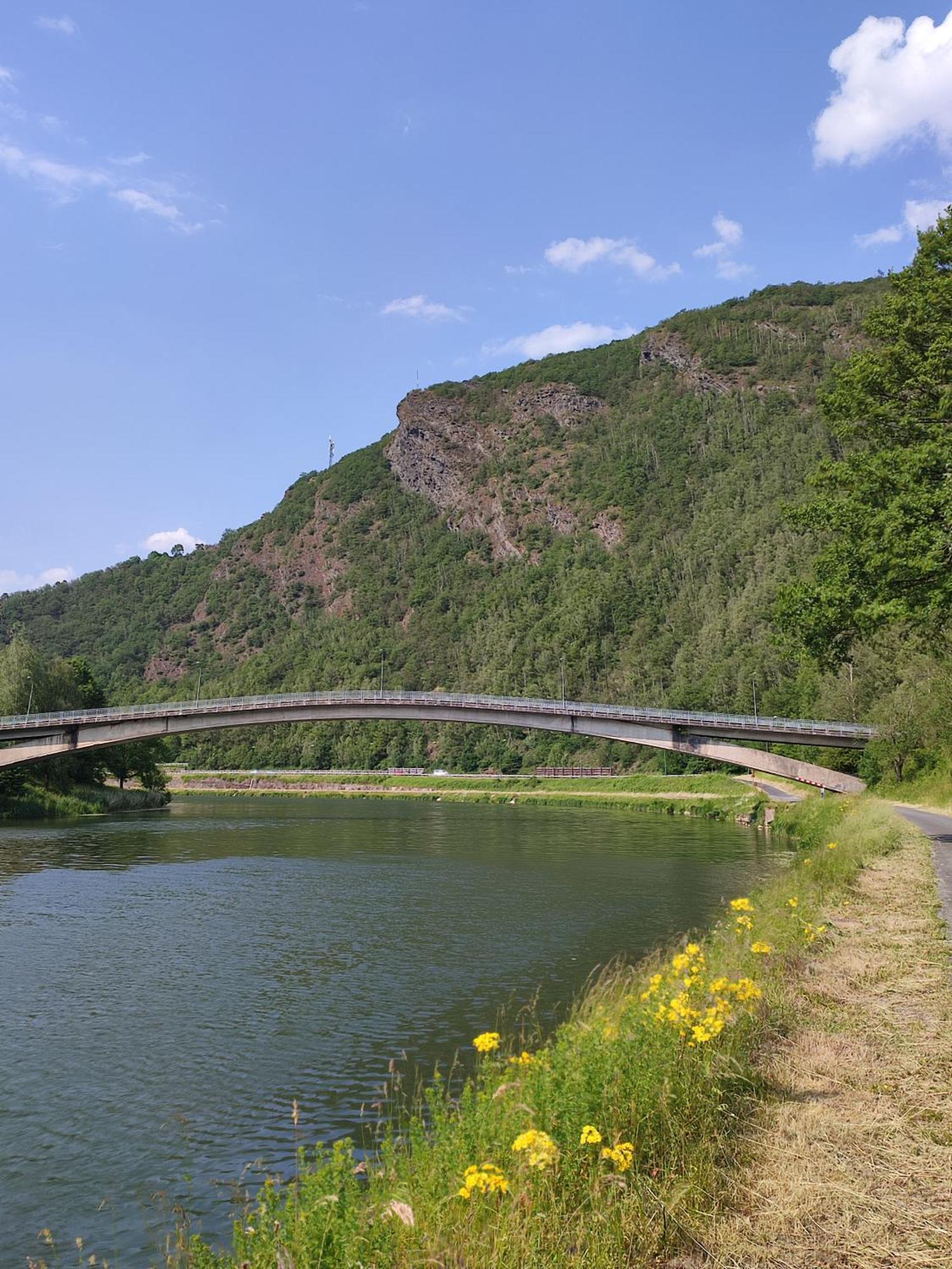 Entre Meuse Et Foret Revin  Exterior foto